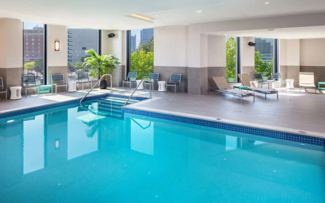 Hampton Inn Boston Seaport District