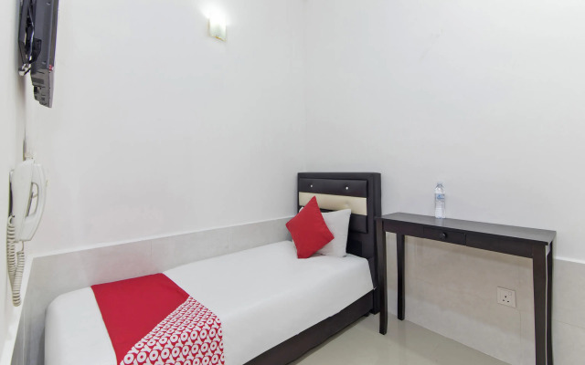 OYO 414 Adiff Palace Hotel