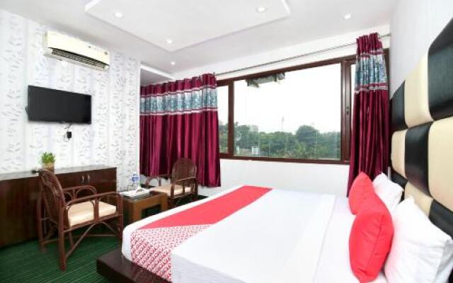 Oyo 28042 Hotel Panchkula Inn