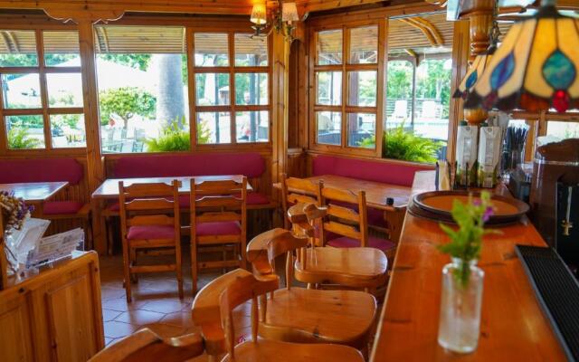 Irida Hotel