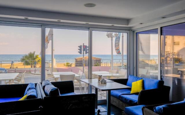 Flamingo Beach Hotel
