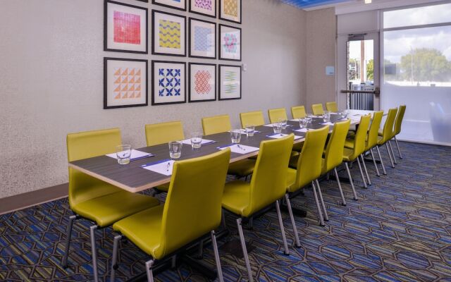 Holiday Inn Express Bloomington