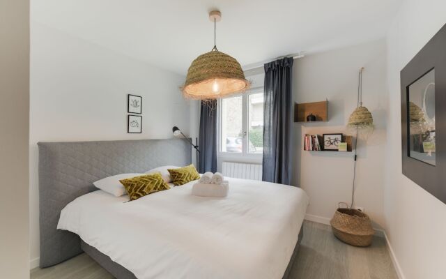 Bonzaï-superbe Logement Avec Parking