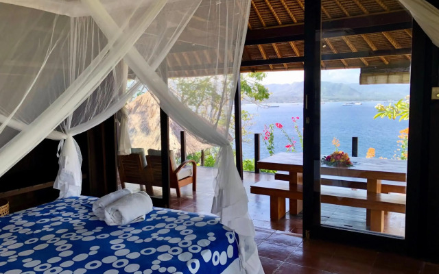 Bloo Lagoon Eco Village