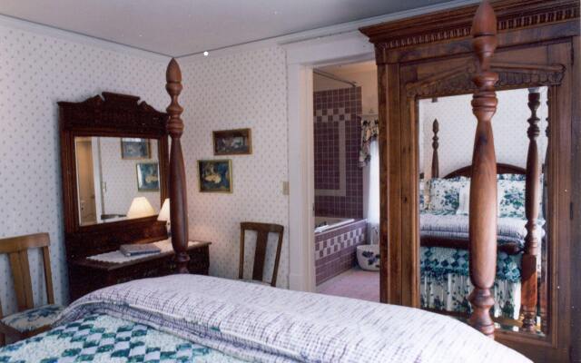 White Lace Inn
