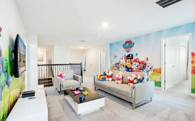 9 Bed 5 Ba Villa with Games, Pool & Spa