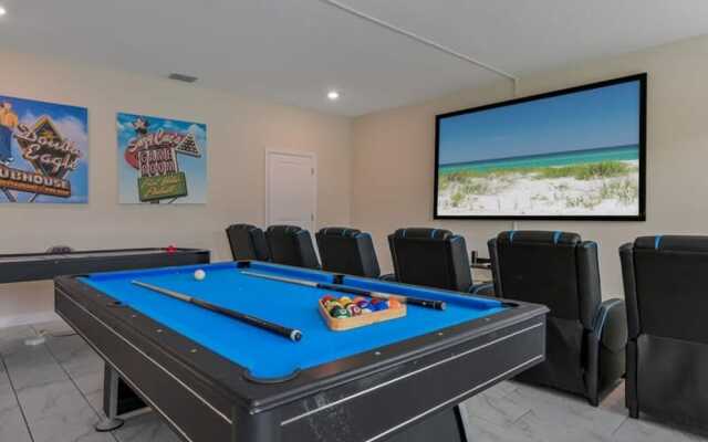 Charming Home Ideal Location Spacious Game Room