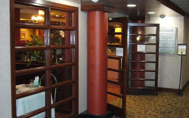 Hotel Davenport and Conference Center