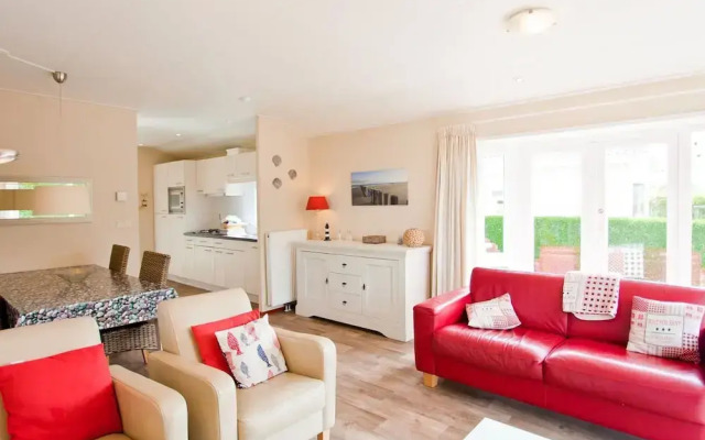 Cozy Chalet With a Combination Microwave