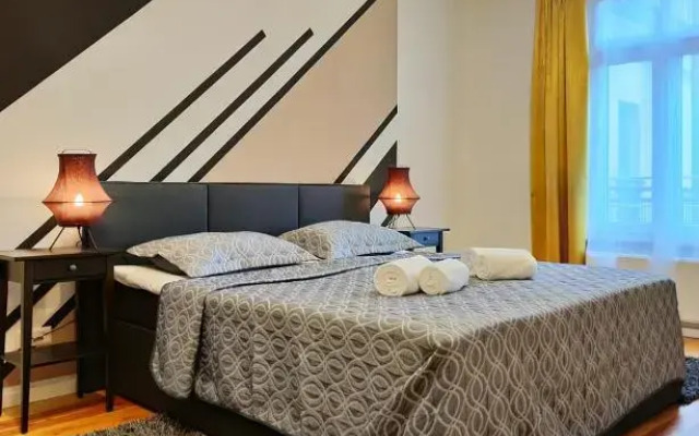 Exclusive Suite South Central