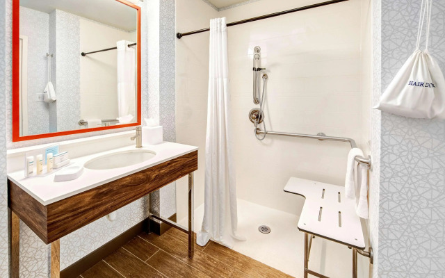 Hampton Inn Van Buren