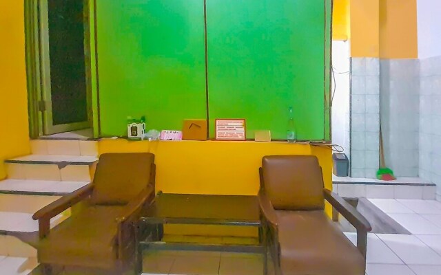 SPOT ON 92236 Kediri Family Homestay