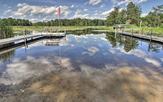 Spacious Cabin on Cross Lake: Treehouse & Sauna!