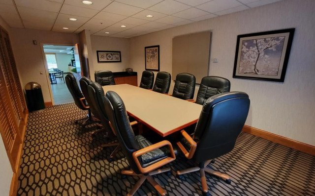 Holiday Inn Express Fayetteville Fort Bragg by IHG