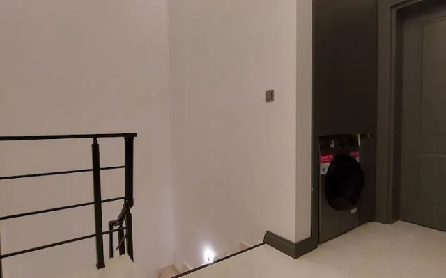 Professionally Maintained Spacious New Suites 2-4