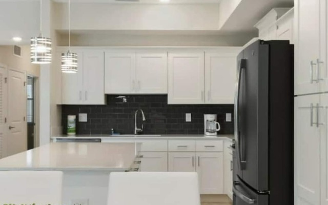 3120 Unit 406 Stunning 2B Apartment