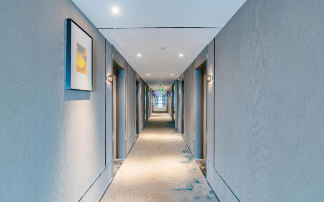 Homeinn Selected Hotel (Zhumadian High-speed Railway West Station)