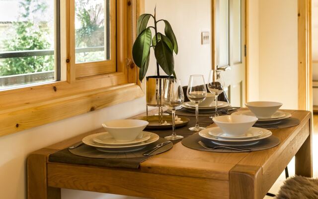 Laurel Lodge - Log Cabin - St Florence