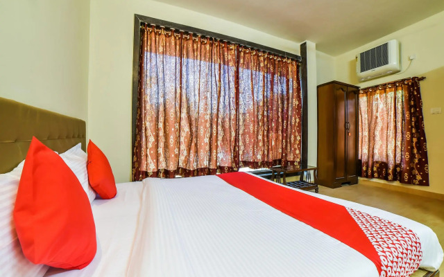 Hotel Empire by OYO Rooms