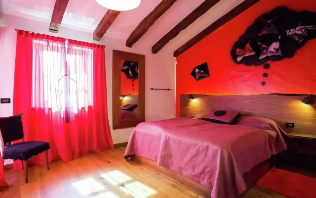 Villa in Porec With Private Pool & Garden