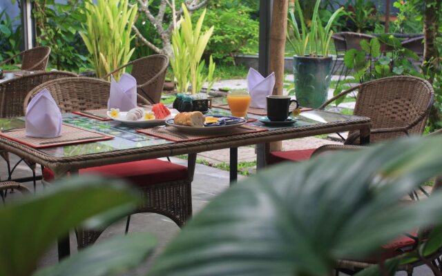 Frangipani Villa-90s Hotel