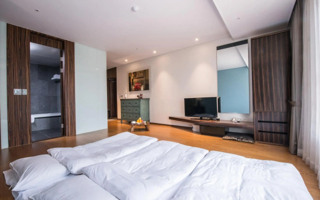 Hotel Leo