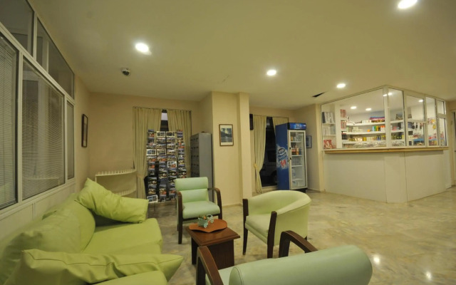 Amos Hotel