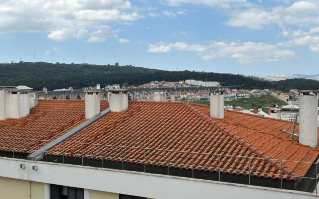 New Aqueduct View Romantic Apartment @ Campolide