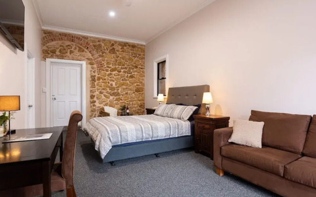 Unwind Mannum Riverside Retreat