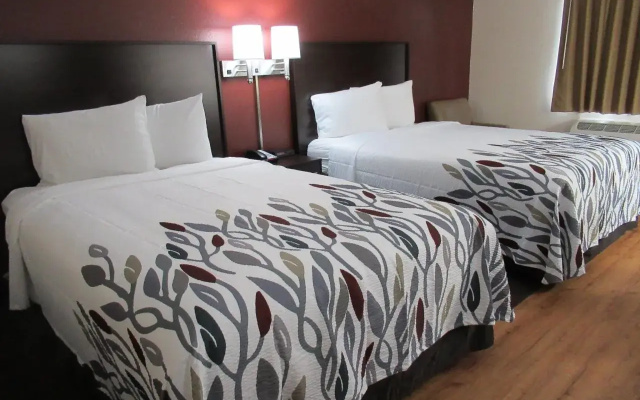 Red Roof Inn Auburn