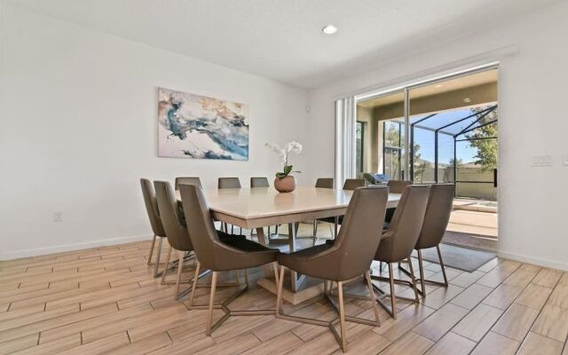 Beautiful Spacious House By Disney