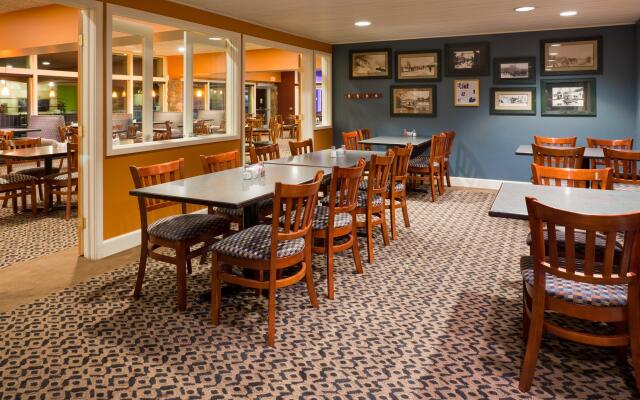 Holiday Inn Detroit Lakes by IHG