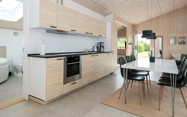 6 Person Holiday Home in Bjert-by Traum