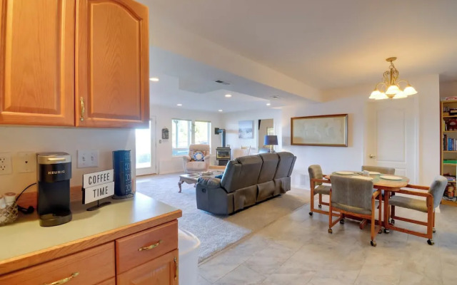 Waterfront PNW Escape w/ Deck & Beach Access!