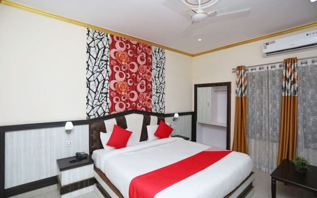 Oyo 33349 Budha Palace