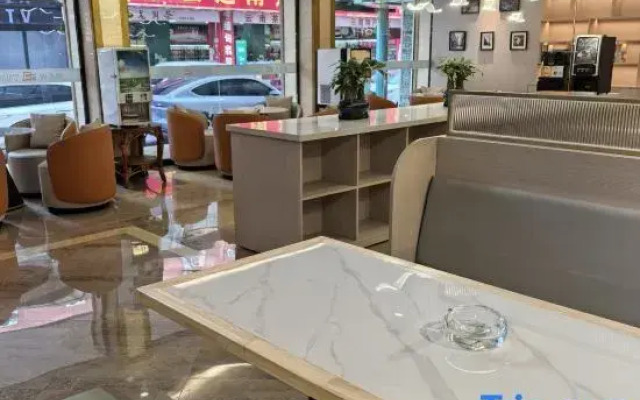 Yunzhixing Hotel (Kunming Airport)