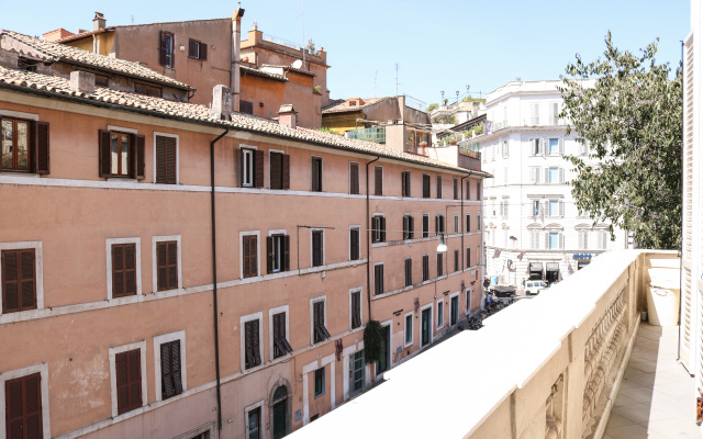 Rome King Suite