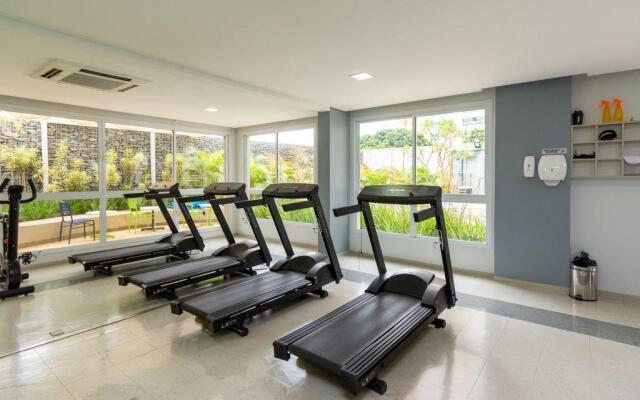 Flat com linda Piscina no Setor Bueno - TH605