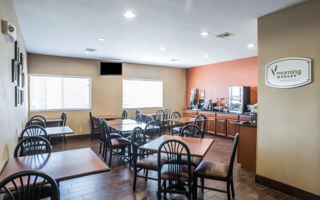 Sleep Inn & Suites Hays I-70