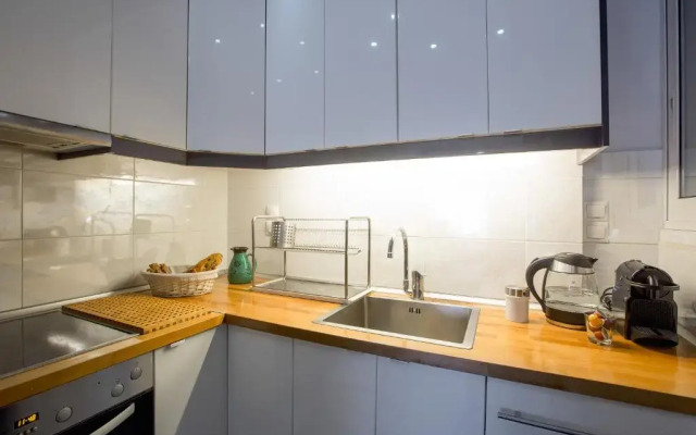 Acropolis Now! 2BR in central Athens