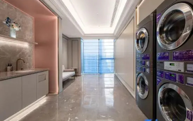Chengdu Chunxi Road Tianfu Square Subway Station Mercure Hotel