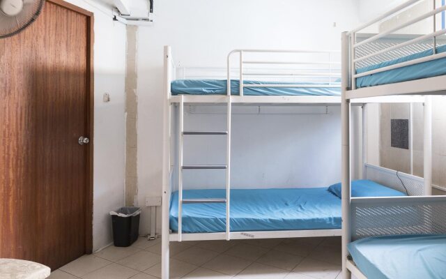 MKS Backpackers Hostel - Cuff Road