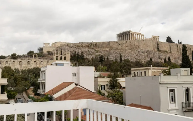 Massive 2-apartment Combo Unbeatable Acropolis Views Sleeps 9