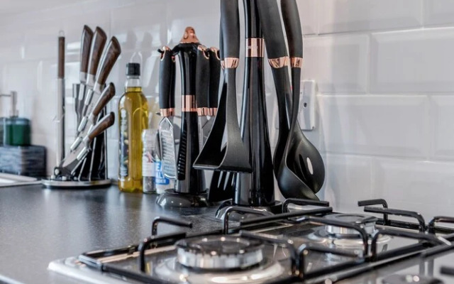 Stunning 2 Bedroom Duplex Apt in Center of Camden