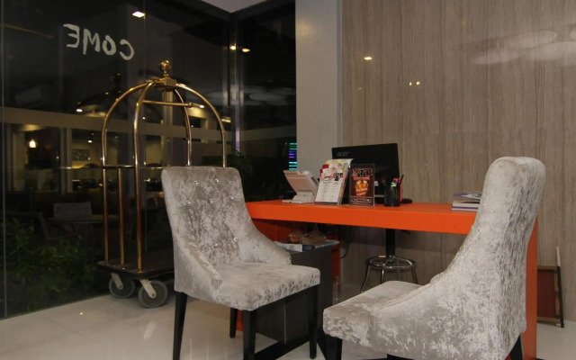 Eloisa Royal Suites