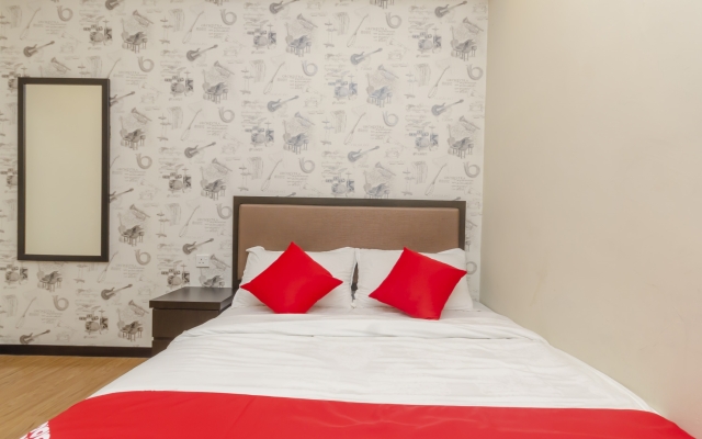 OYO 1214 Oro Hotel