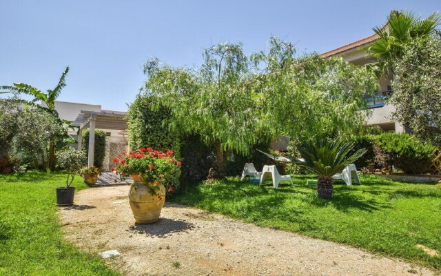 Awesome Home in Triscina di Selinunte With Jacuzzi, 1 Bedrooms and Wifi