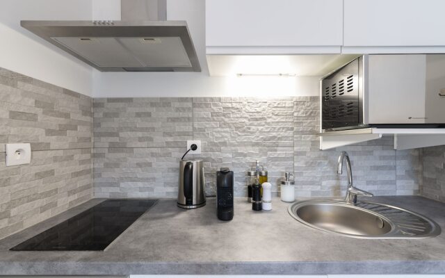 Appartement 2 pièces au calme proche Martinez avec parking privé