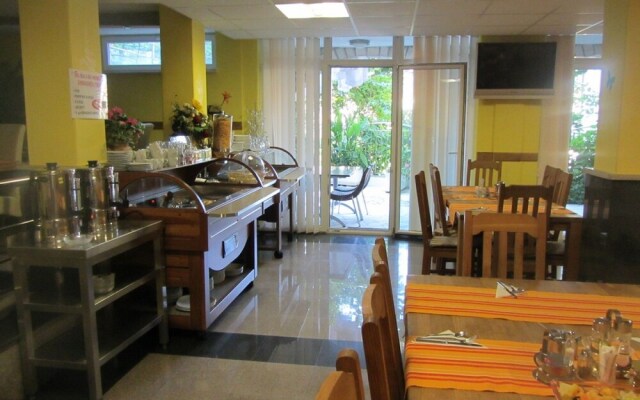Rafailovicimore Apartments