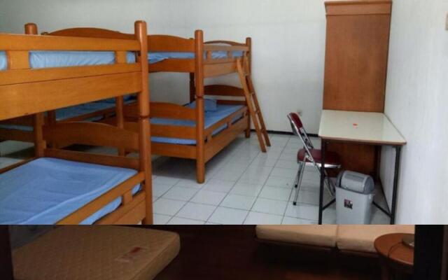 Villa Alex Claket by ZUZU